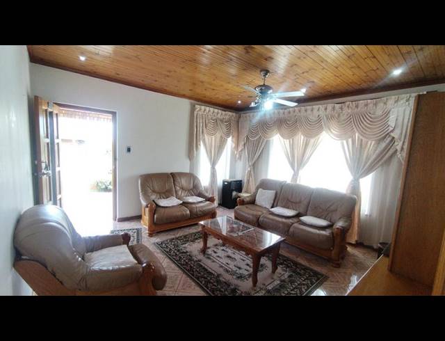 3 BEDROOM HOUSE FOR SALE IN HOWICK WEST
